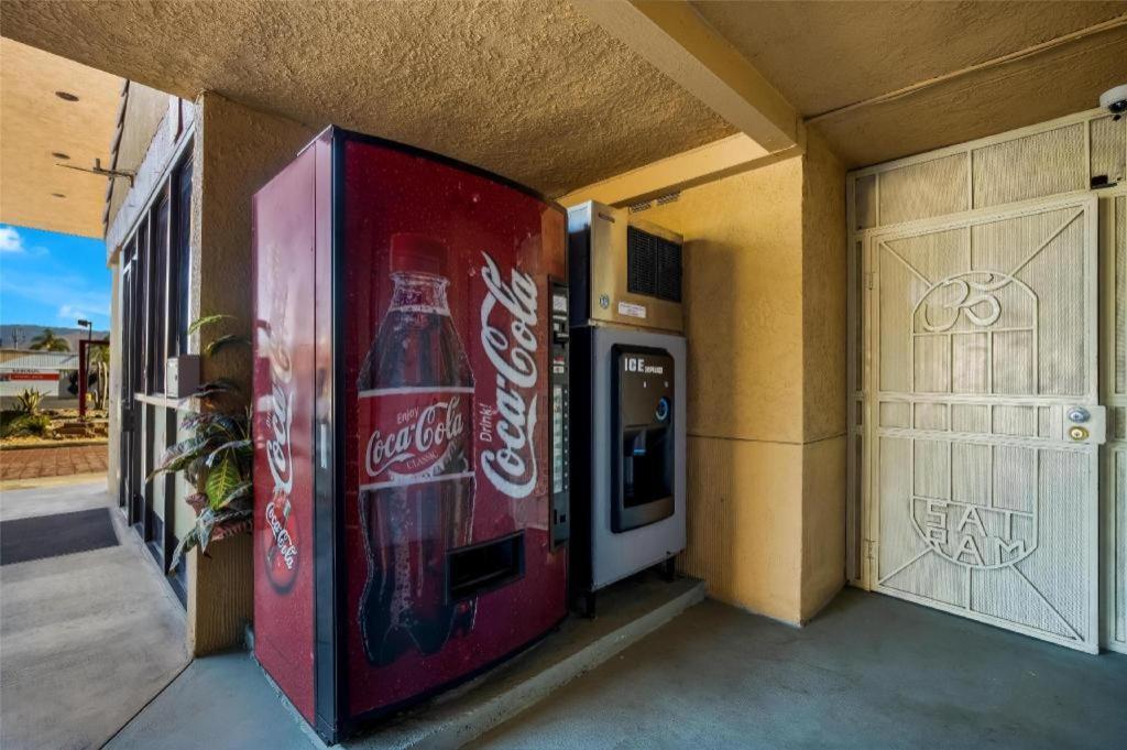 Americas Best Value Inn Redlands San Bernardino Екстериор снимка
