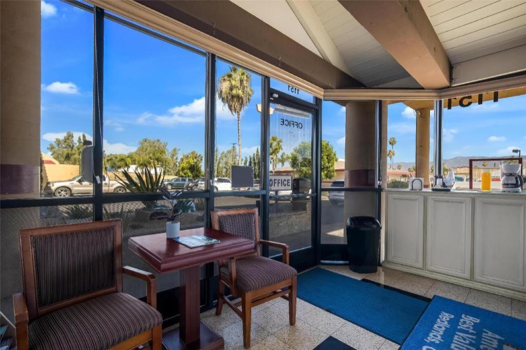 Americas Best Value Inn Redlands San Bernardino Екстериор снимка